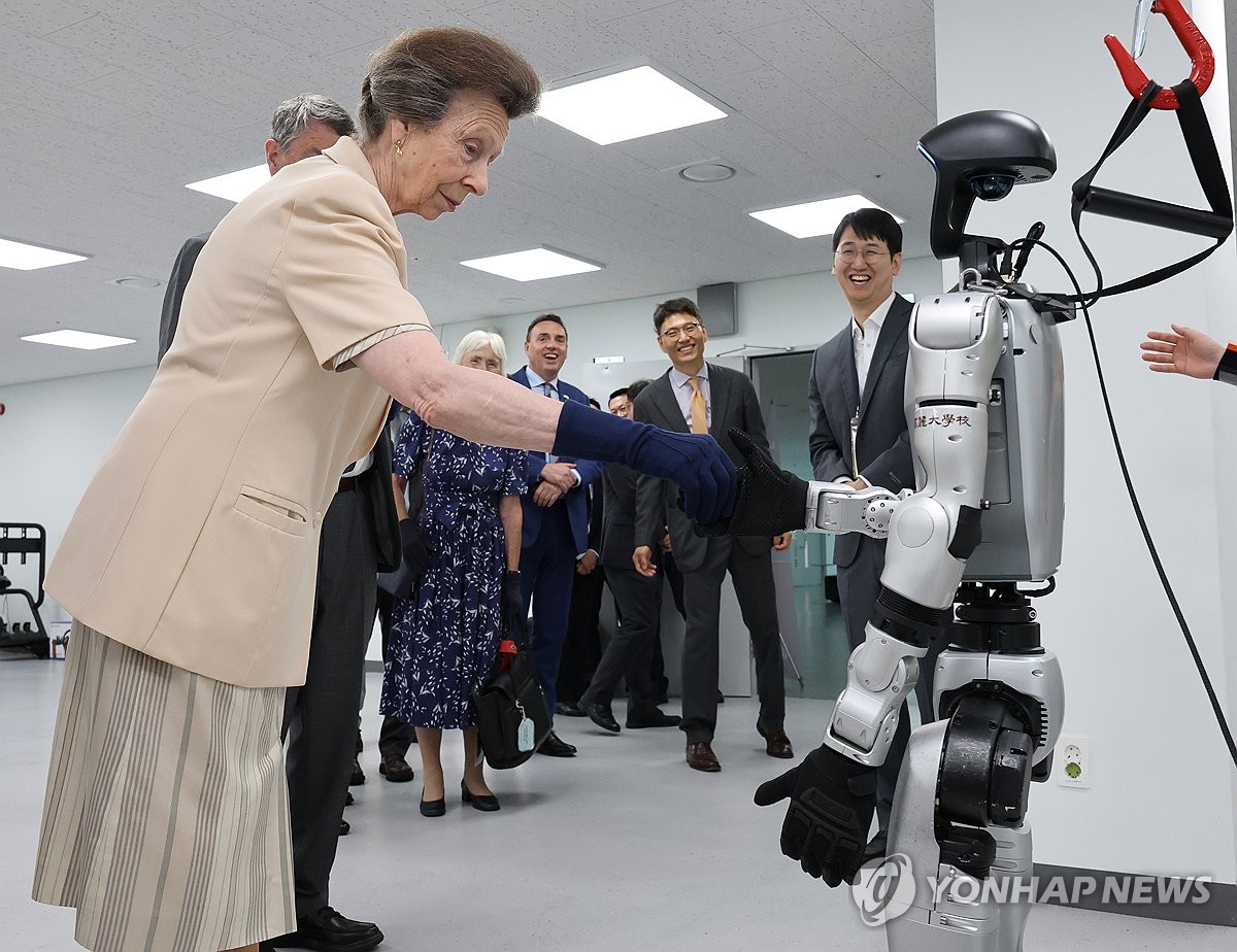 Princess Anne of the United Kingdom Visits MINT Lab